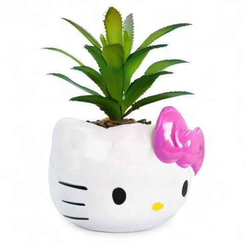 Silver Buffalo Hello Kitty detail of painted features ensuring collectible finish