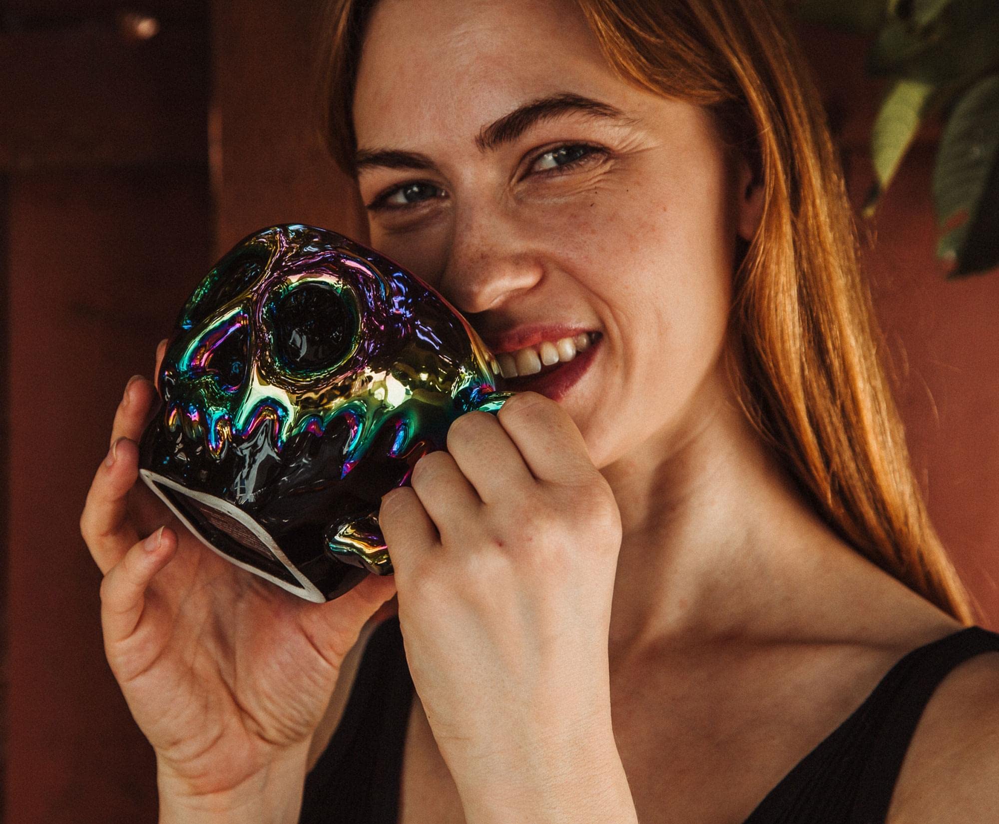 Silver Buffalo side profile of the Poison Apple mug showing three-dimensional apple shape benefit visual clarity