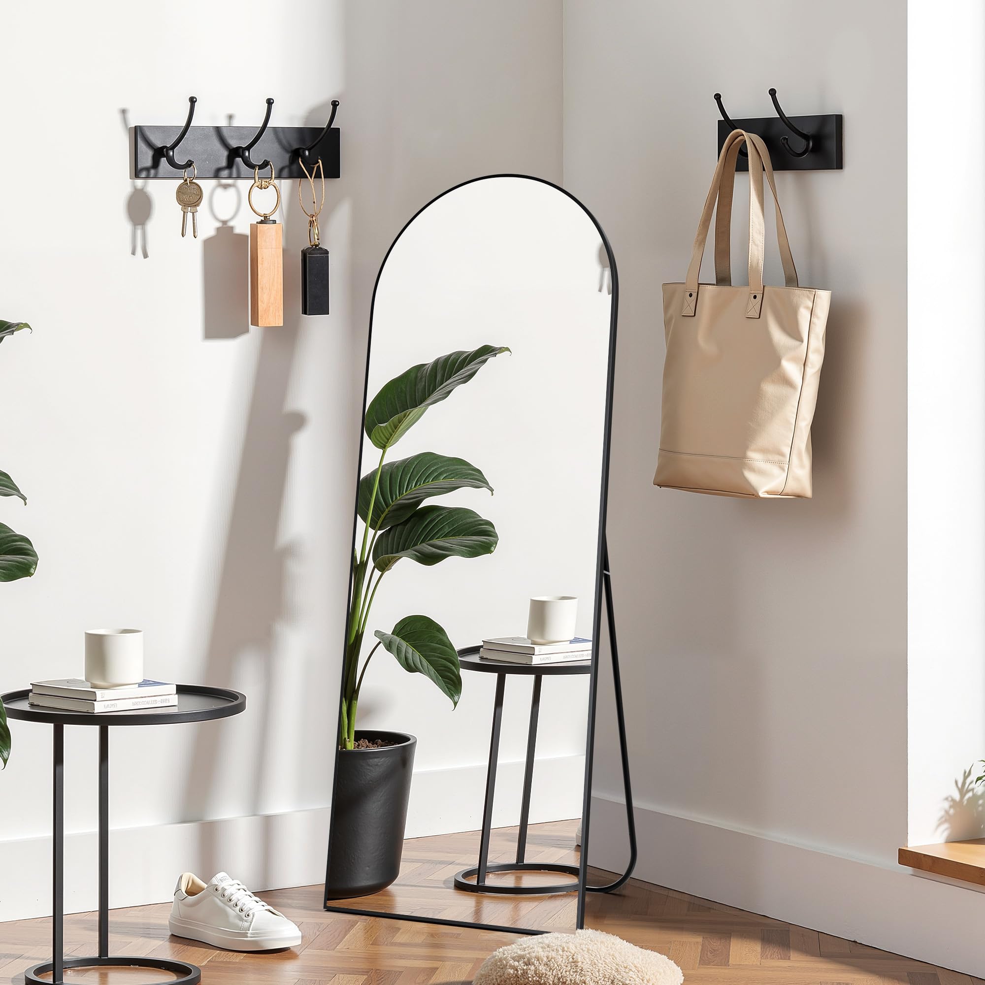 Simple Deluxe wall-mounted mirror with bracket for secure installation