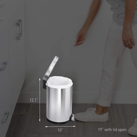 simplehuman Code A liner inside can showing snug fit and no-slip, no-bunching benefit