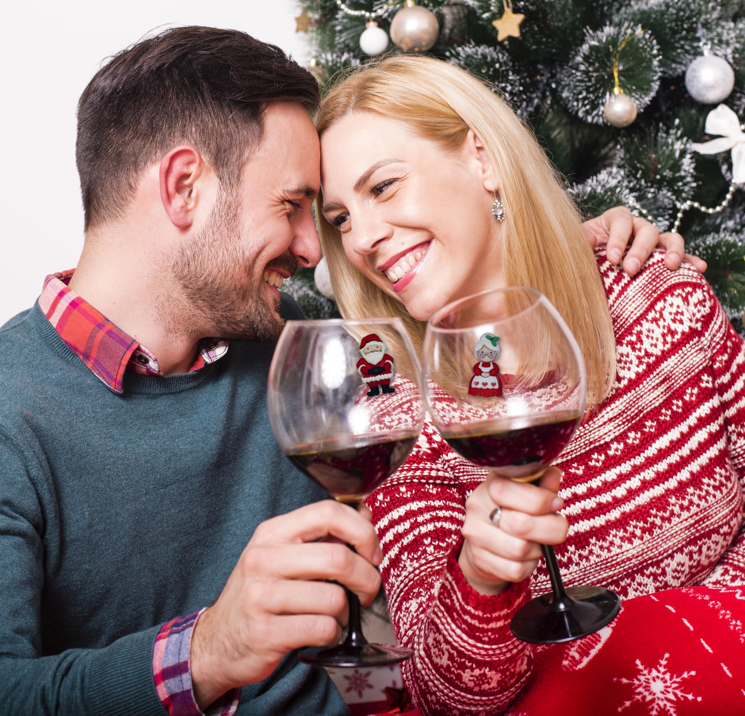 Simply Charmed charm attached to a stemless wine glass offering quick drink ID benefit