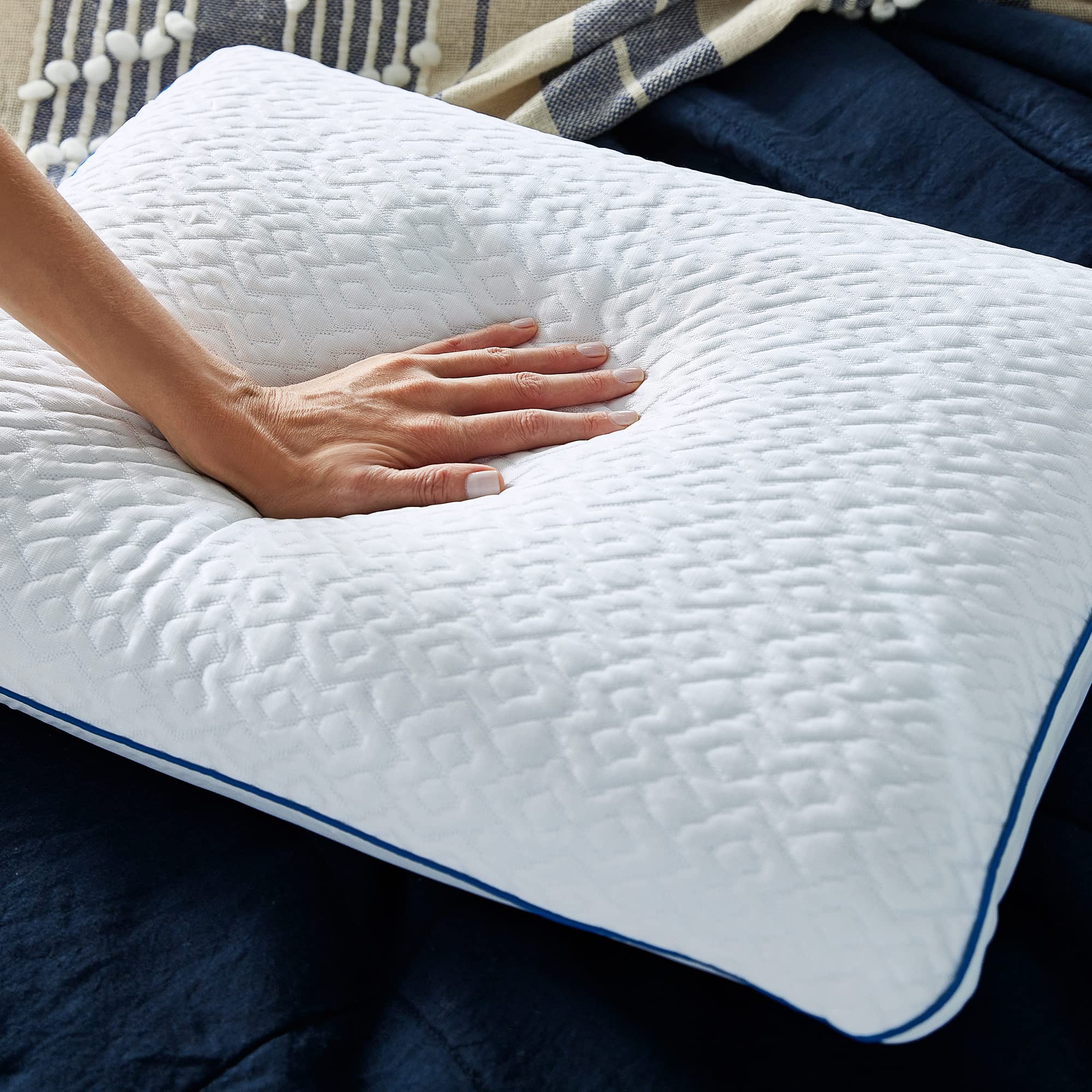 Sleep Innovations gel memory foam cross-section showing contouring support and breathability
