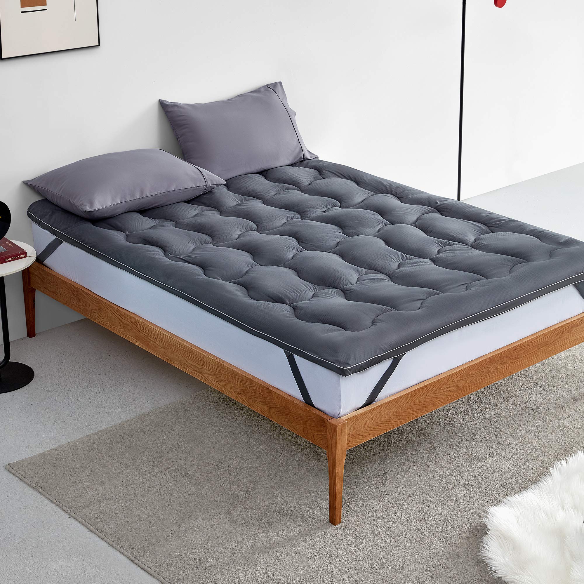 SLEEP ZONE size comparison display showing twin topper scale and fit benefit