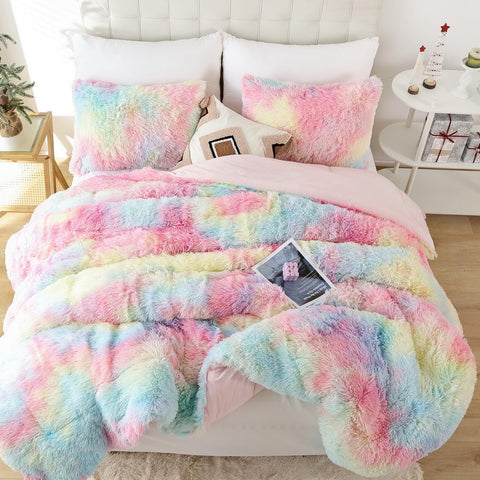 Smoofy pillowcases with comforter insert demonstrating full set readiness