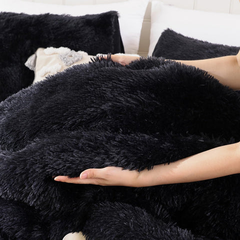 Smoofy scale on mattress demonstrating queen coverage and full-bed fit