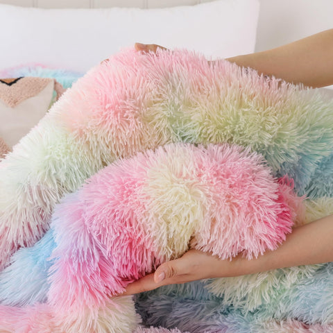 Smoofy comforter on queen bed showing ample coverage and proper scale