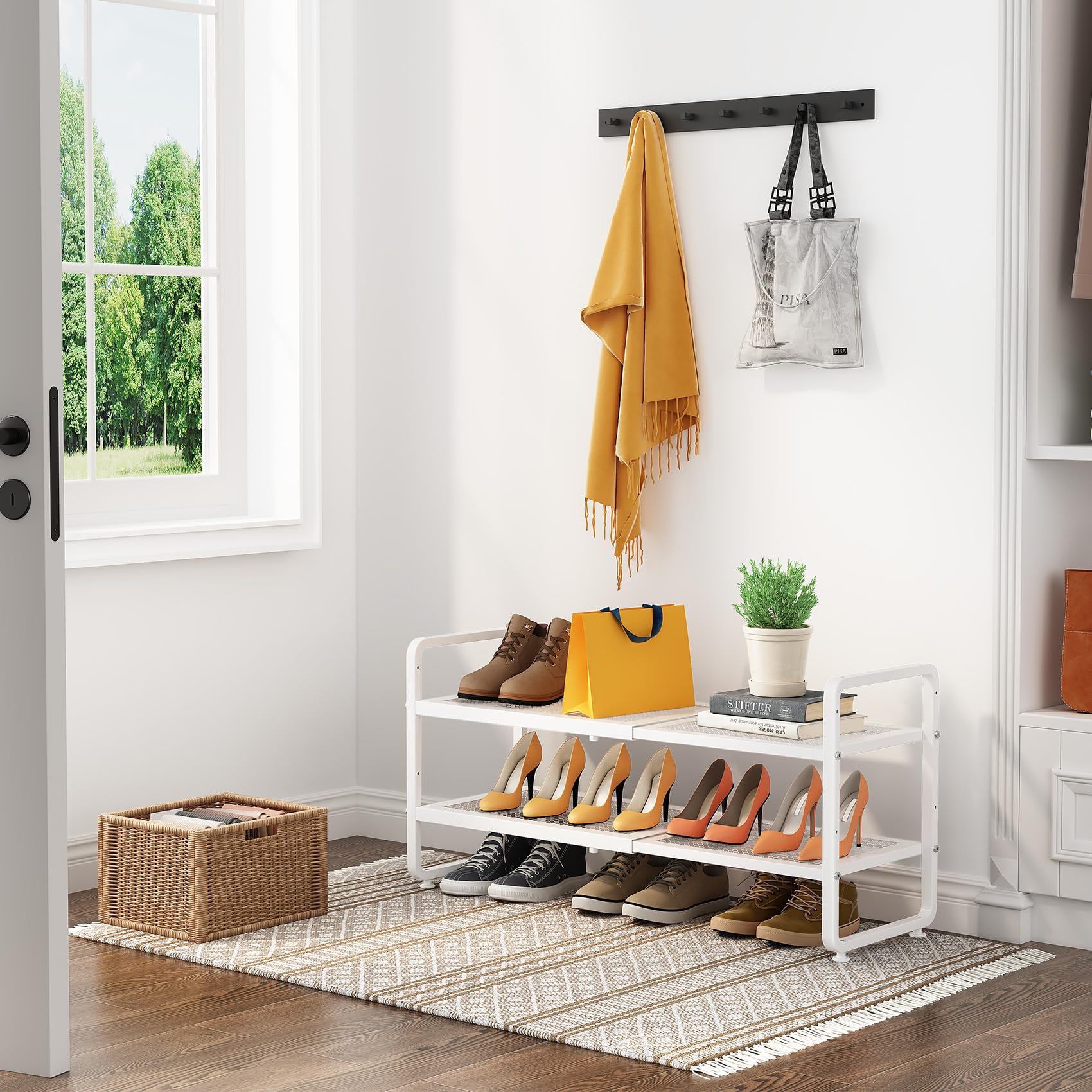 SNTD close-up of mesh shelf detail providing heel grip and stable shoe placement