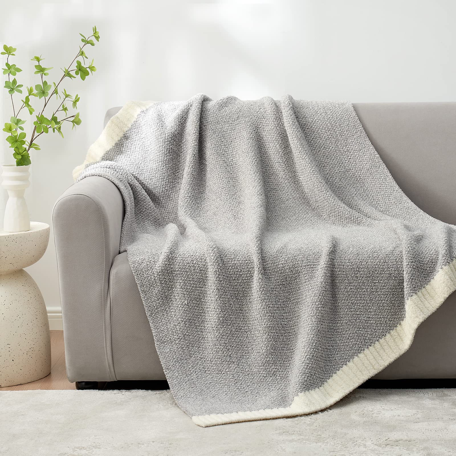 Snuggle Sac on a twin bed benefit: full coverage and decorative look