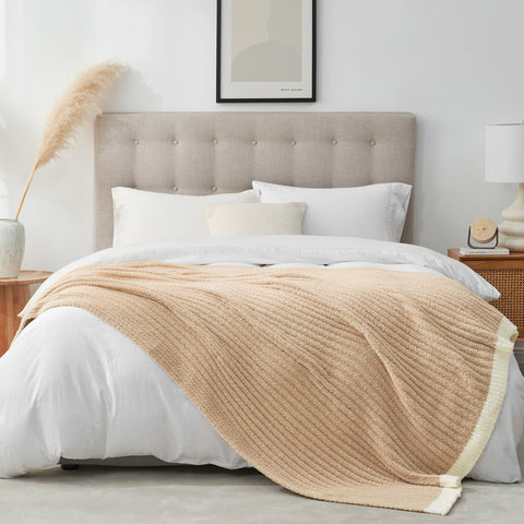 Snuggle Sac edge ivory detail focusing on finished trim and refined appearance