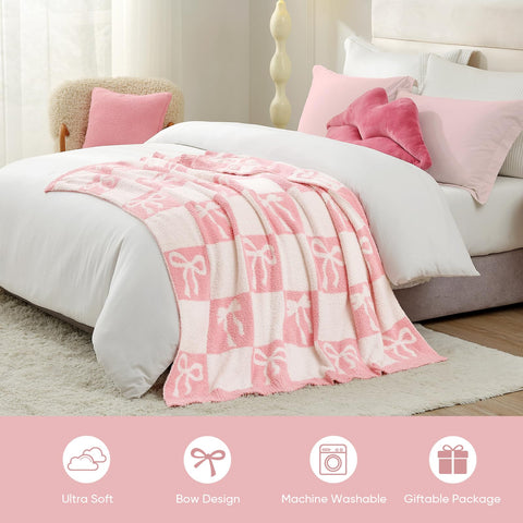 Snuggle Sac reversible checkered pattern highlighting two-color stitching