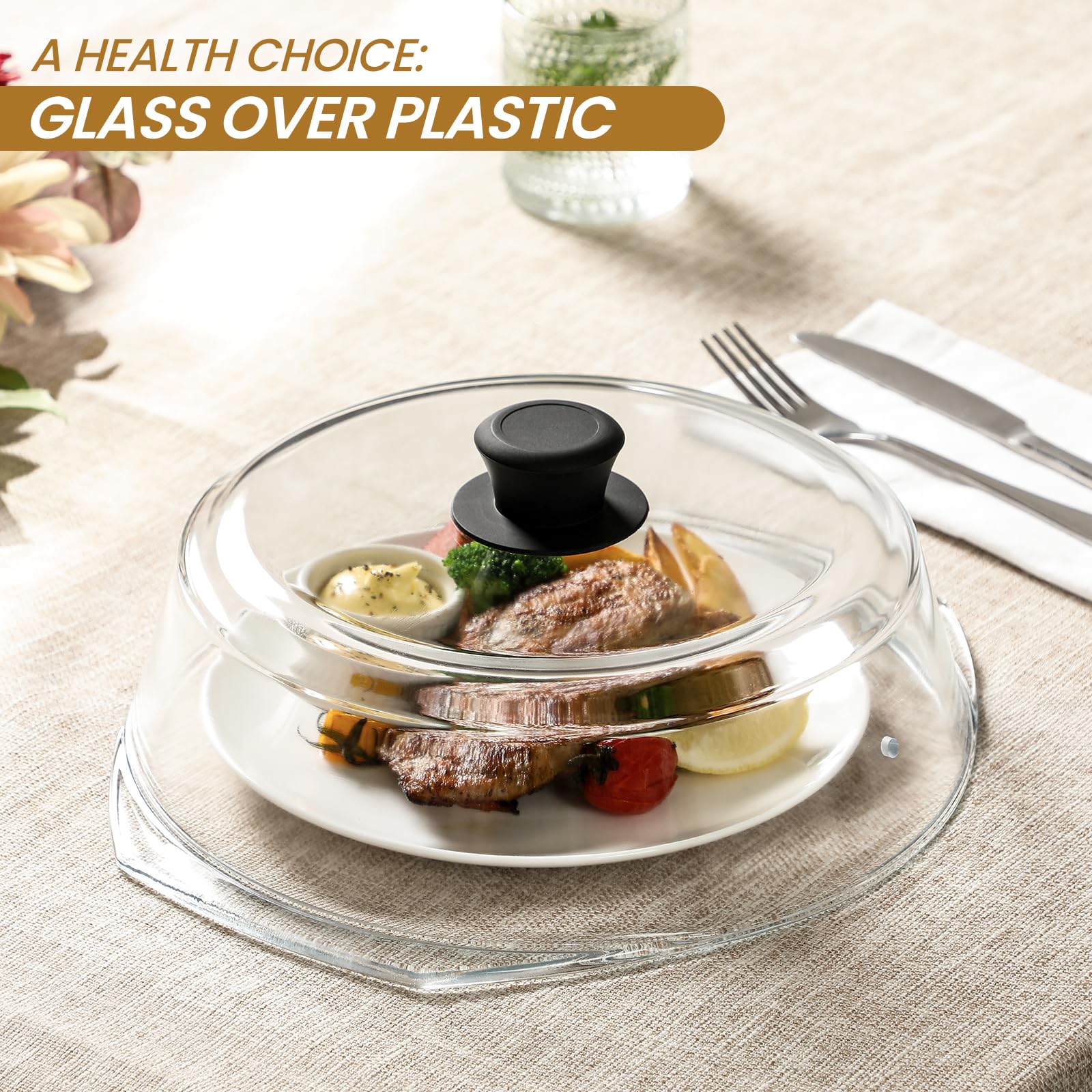 Snuvid cover in microwave demonstrating splatter-free reheating and easy cleanup