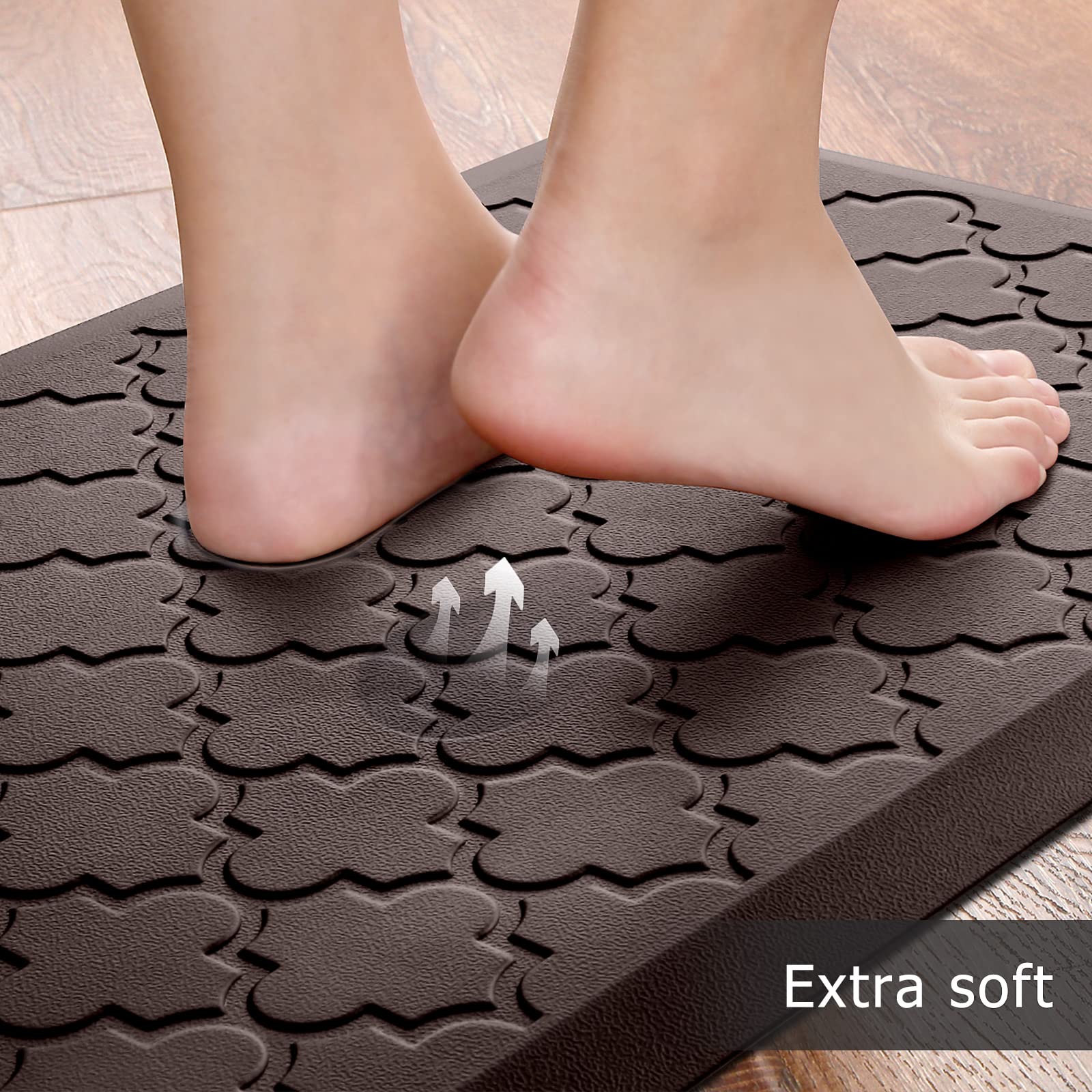 SoftDuo mat placed in front of sink illustrating cushioned standing support