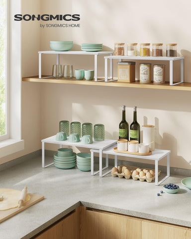 SONGMICS close-up of shelf surface highlighting sturdy finish
