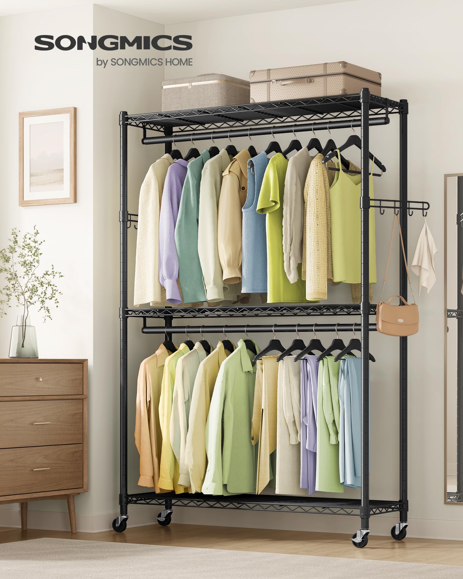 SONGMICS close-up of shelf surface demonstrating sturdy storage benefit