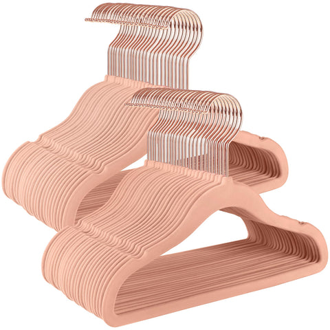 SONGMICS front view of 50-pack hangers showing tidy storage benefit