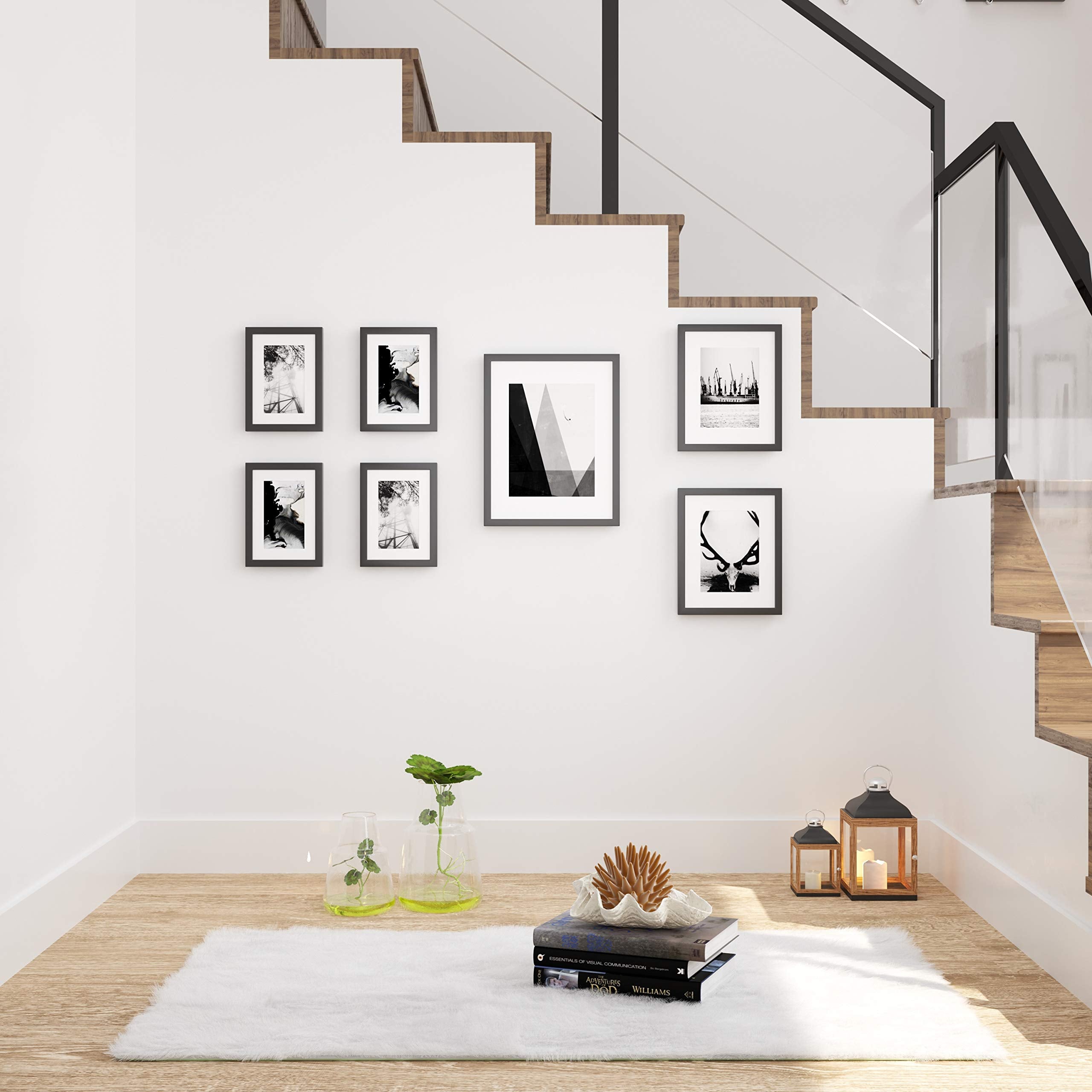 SONGMICS clear glass front protecting photos and preserving color benefit