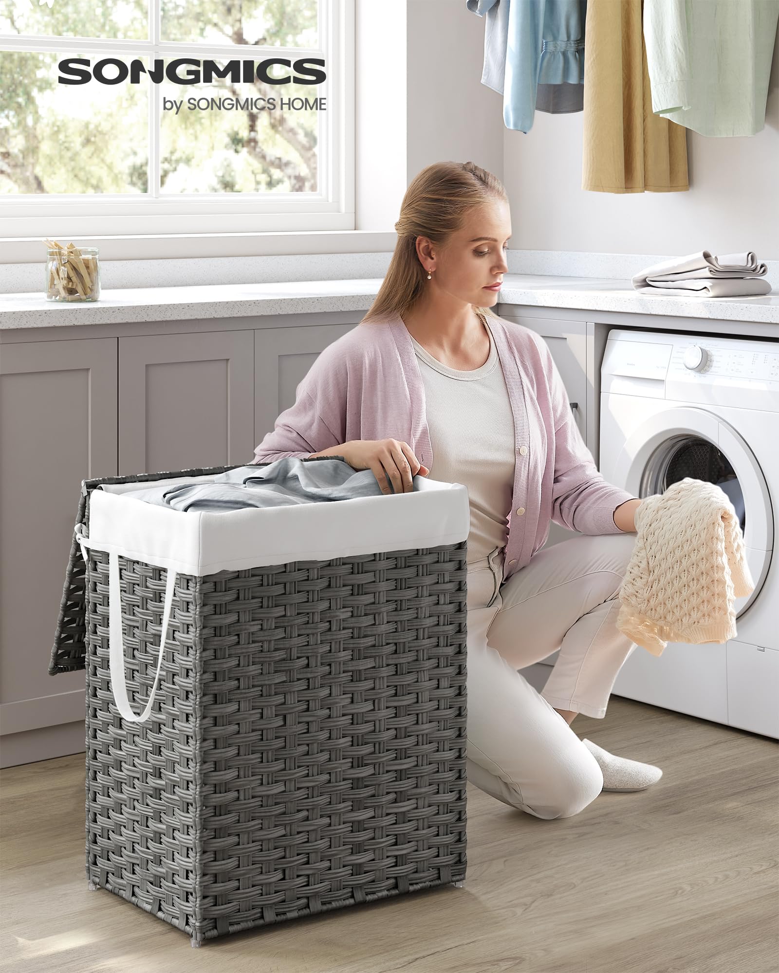 SONGMICS lid open with one hand for quick-access convenience