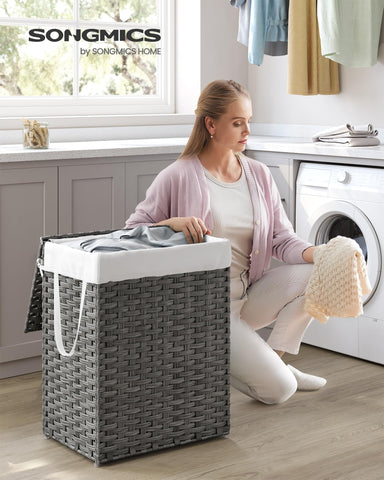 SONGMICS lid open with one hand for quick-access convenience