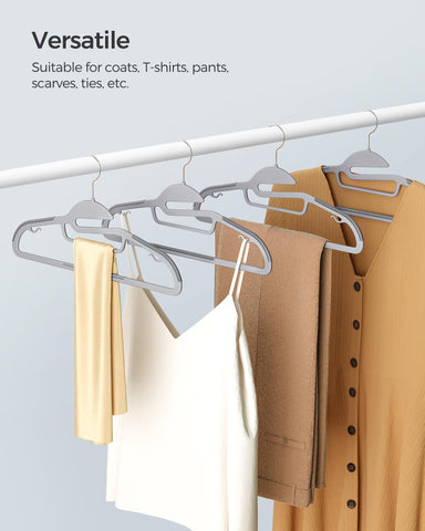 SONGMICS organized closet with hangers maximizing capacity and visibility benefit