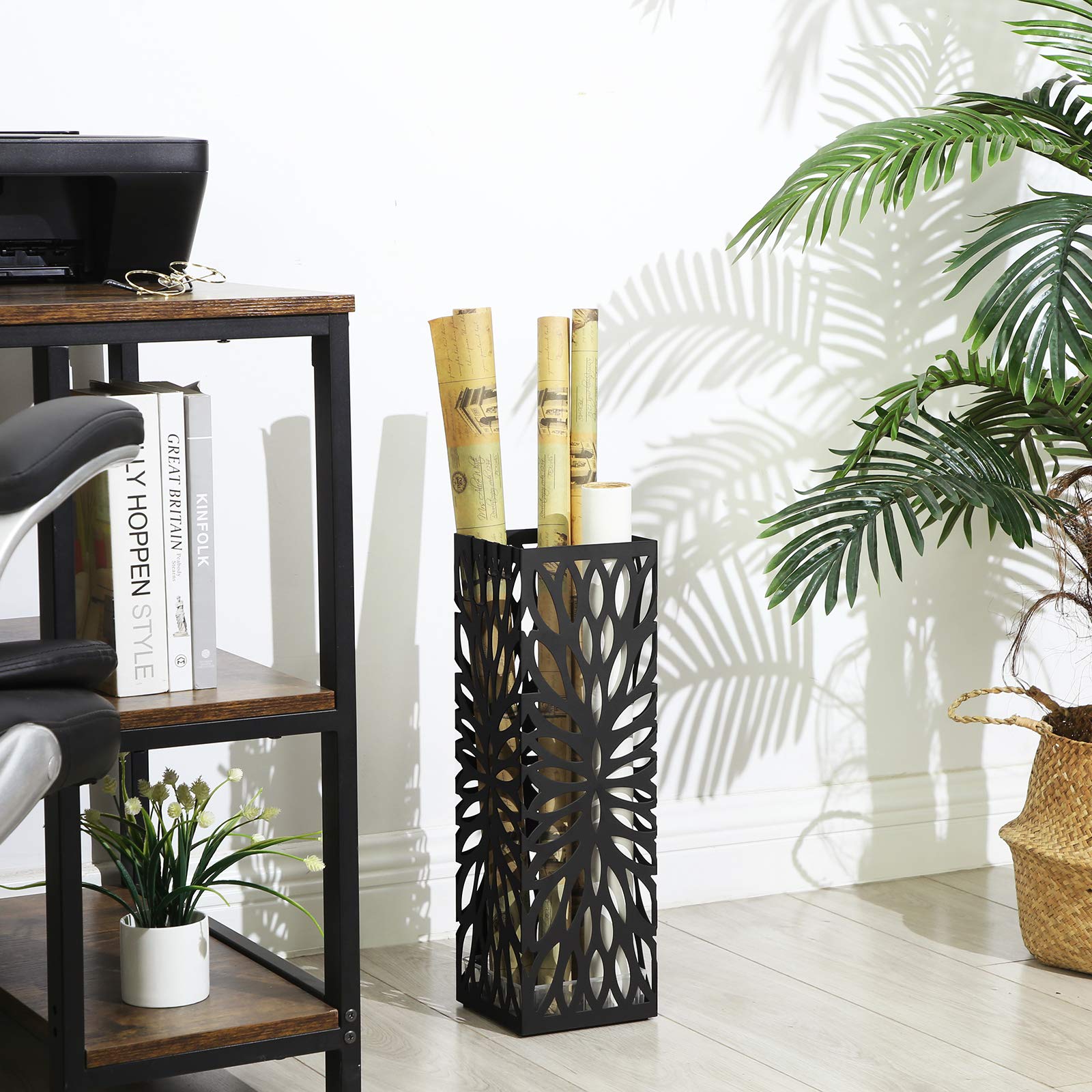 SONGMICS umbrella stand hollow-pattern close-up for faster drying