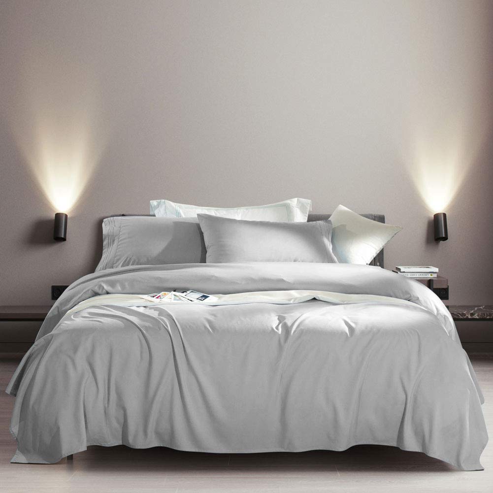 SONORO KATE flat sheet and four pillowcases laid flat showing full coverage and neat edges