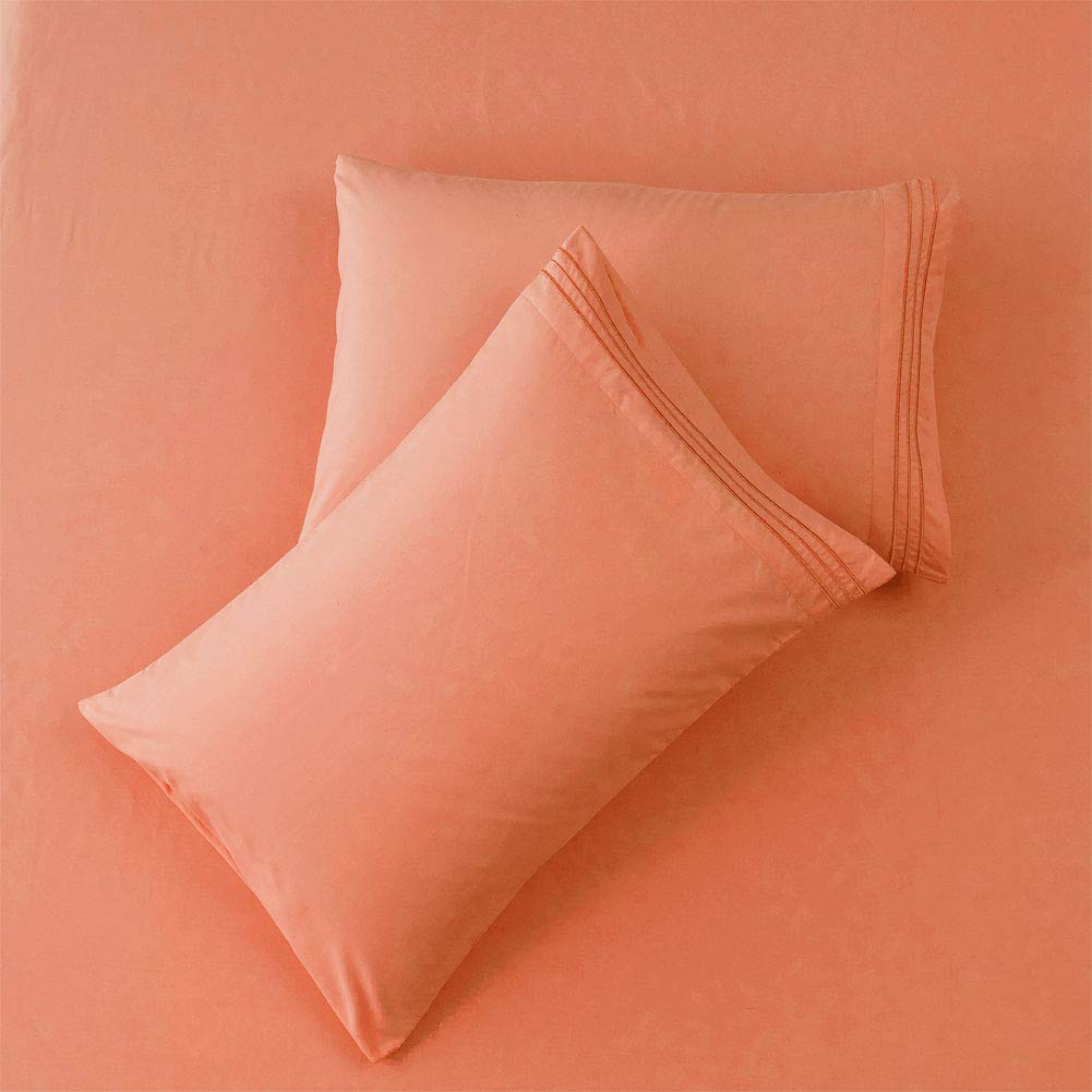 SONORO KATE sheet set on queen bed displaying smooth finish and neat tucked look