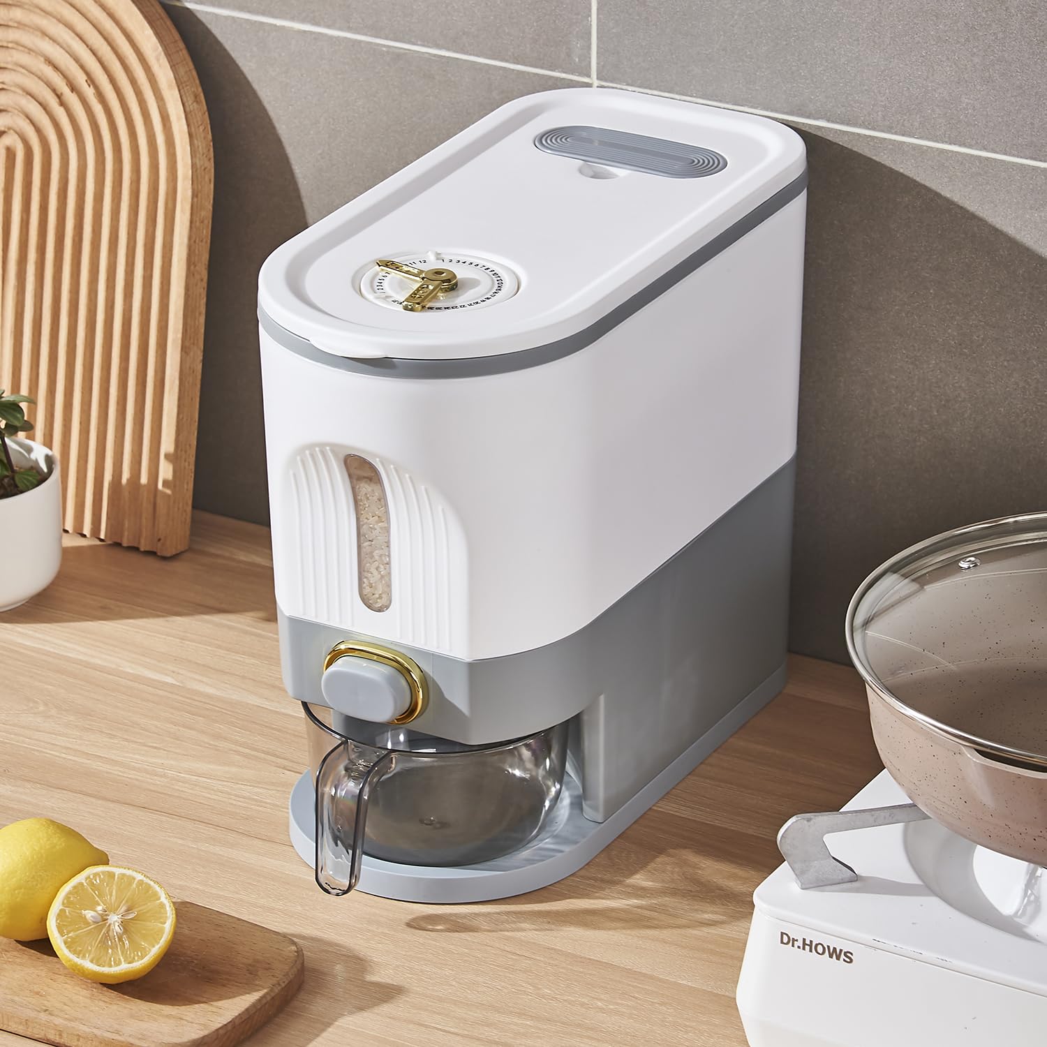 Sooyee clear viewing window displaying rice level for easy refill planning