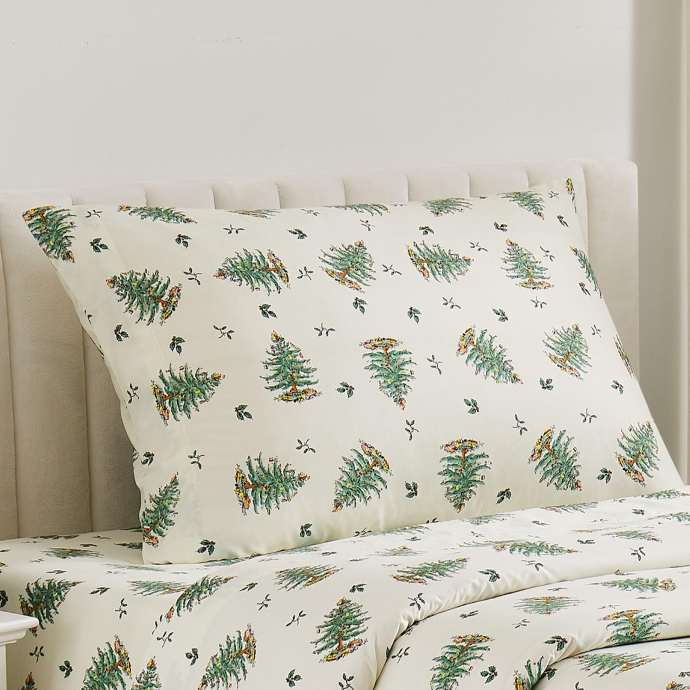 Spode fitted sheet corner showing 15 inch deep pocket for secure mattress fit benefit