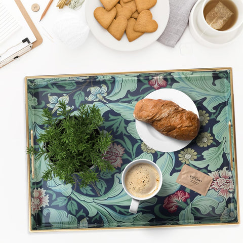 Spsyrine close-up of tray texture and spill-resistant finish for quick cleanup