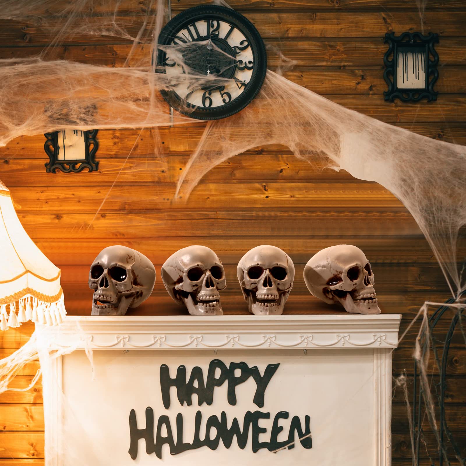 Sratte skull attached to wreath showing decorative versatility