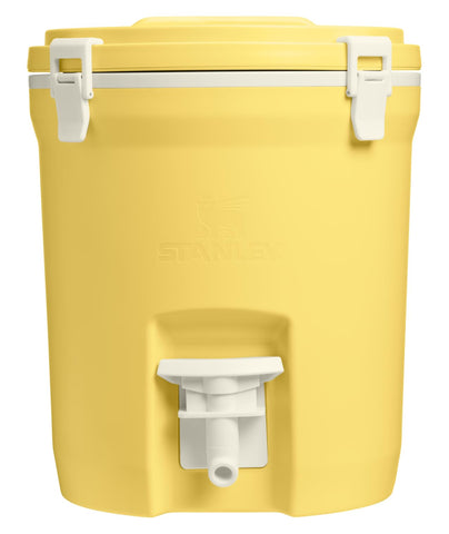 STANLEY fast flow jug front view showing daffodil color and capacity, easy identification