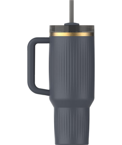 STANLEY FlowState lid detail showing rotating cover for spill resistance