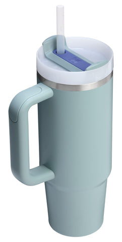STANLEY ergonomic handle and side profile for comfortable carrying benefit
