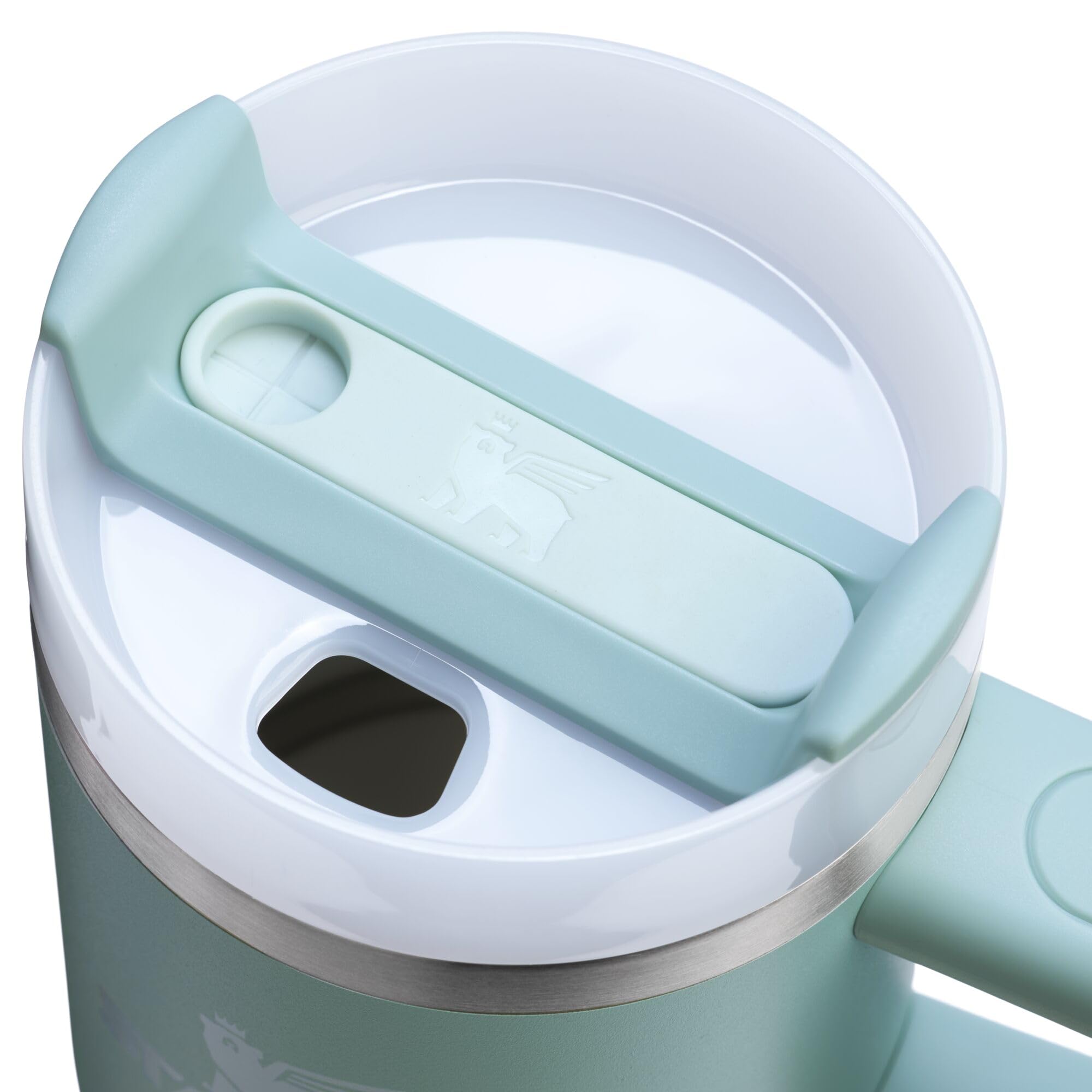 STANLEY Quencher FlowState lid closed for secure transport and leak resistance