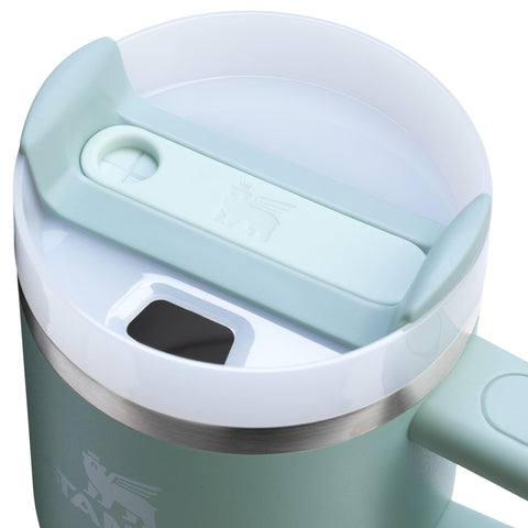 STANLEY close-up of FlowState lid rotating mechanism highlighting spill control