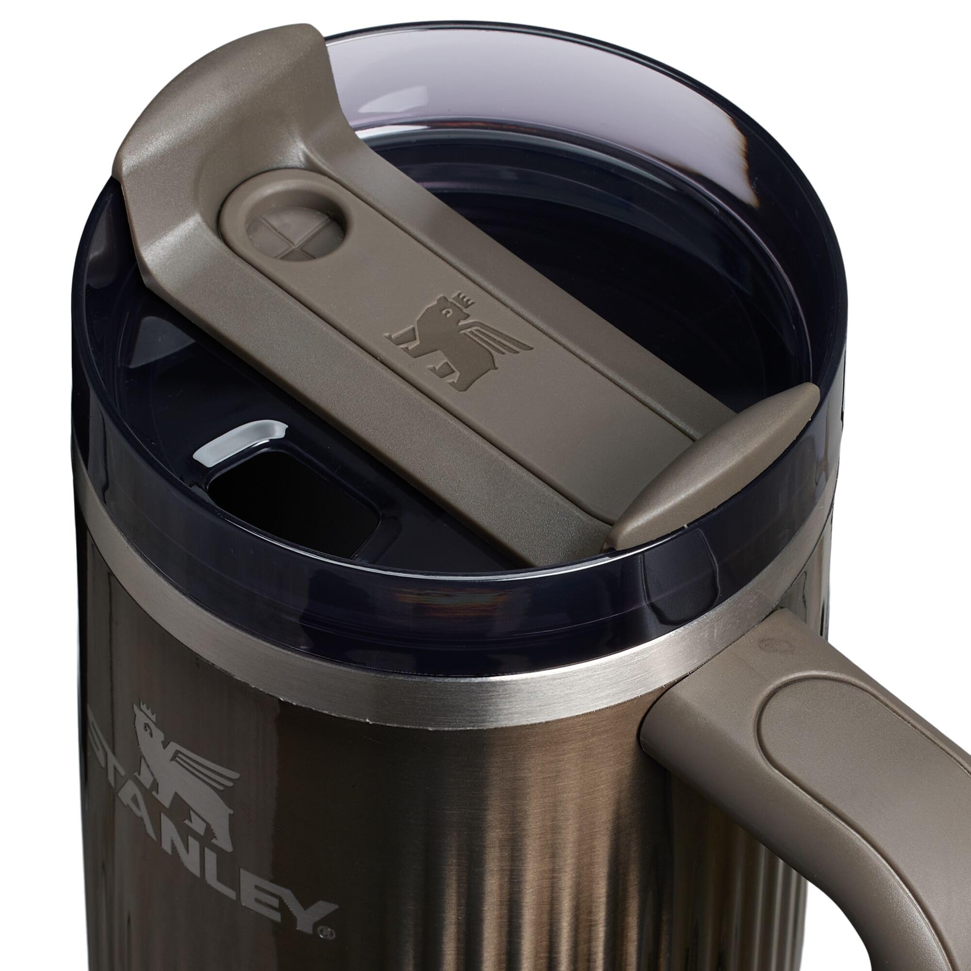 STANLEY handle close-up illustrating comfort-grip for easy carrying benefit