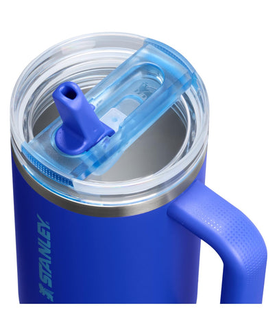 STANLEY Quencher close-up of textured comfort handle for secure carrying