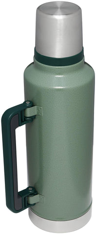 STANLEY wide mouth and pour spout showing easy filling and cleaning benefit
