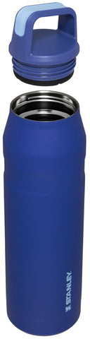 STANLEY wide mouth filled with ice demonstrating easy filling and longer cold retention