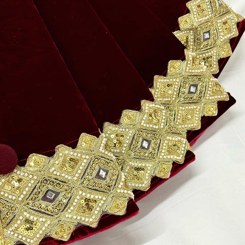 Starry Dynamo button-loop closure image demonstrating secure and tidy fastening