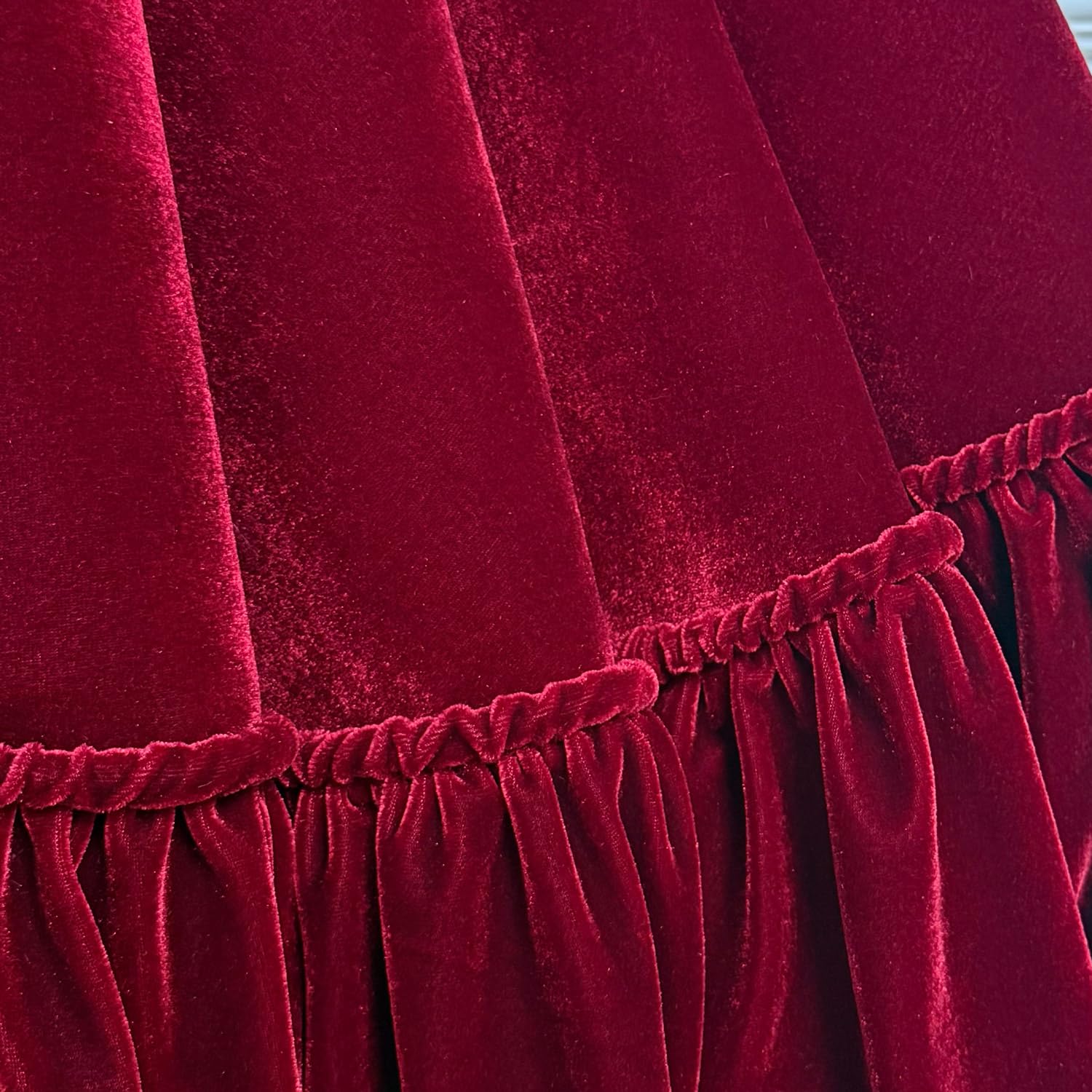 Starry Dynamo lace-up closure detail illustrating easy secure fit and concealment