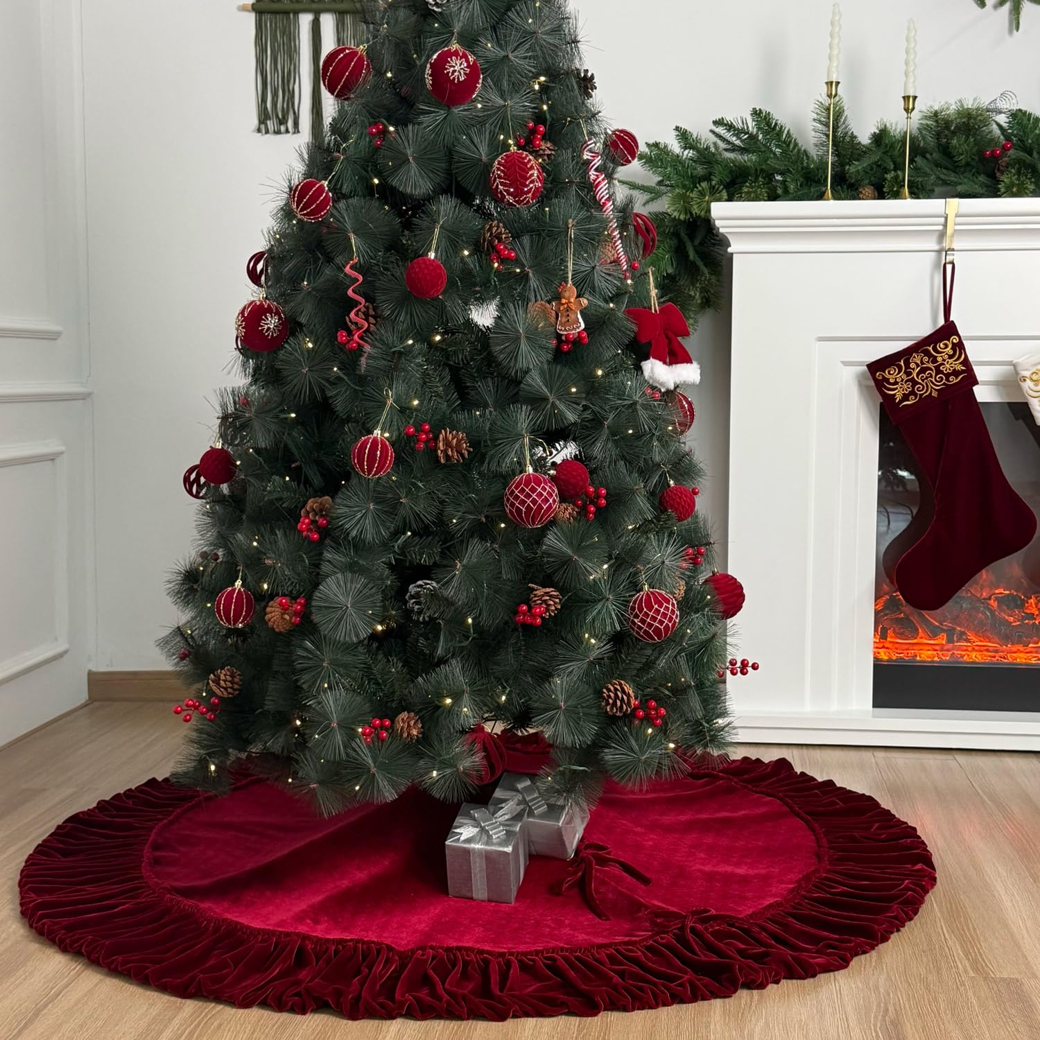 Starry Dynamo scale with wrapped presents showing 60-inch coverage and proportion