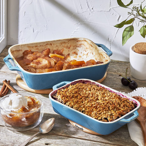 STAUB close-up of vitreous porcelain glaze highlighting scratch-resistant texture