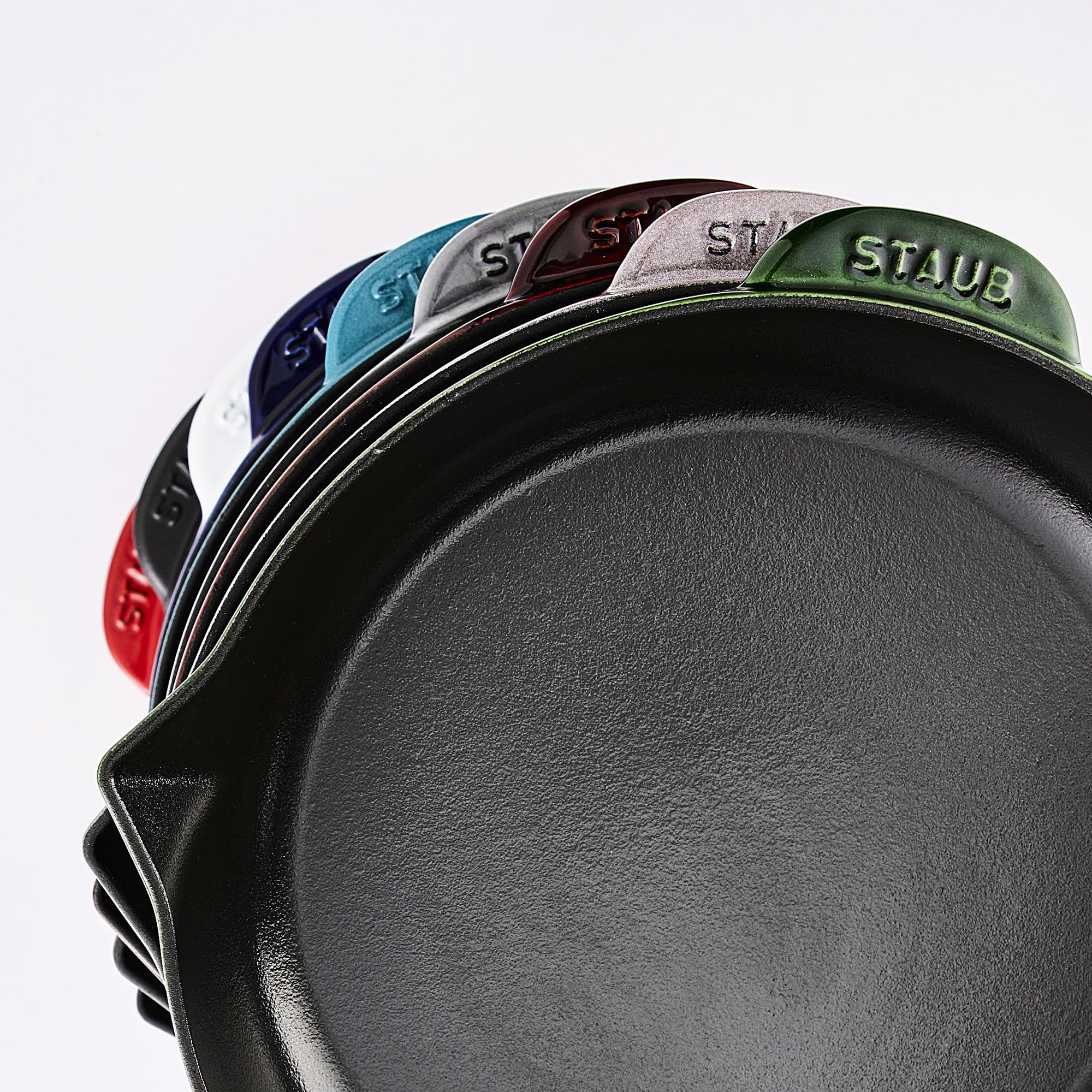 STAUB enamel close-up revealing smooth exterior finish and easy cleaning benefit