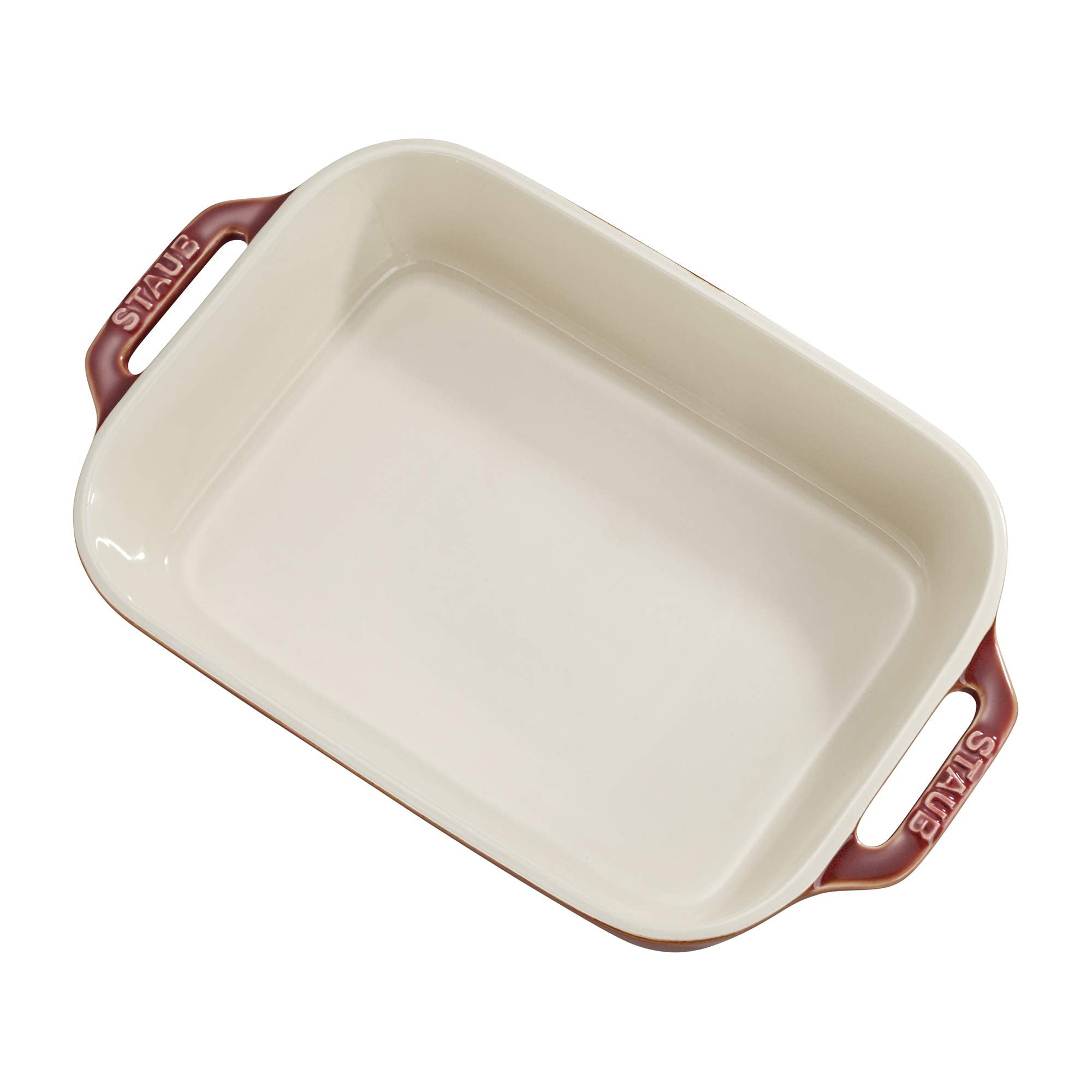 Staub close-up of porcelain-enamel texture highlighting scratch-resistant durable finish