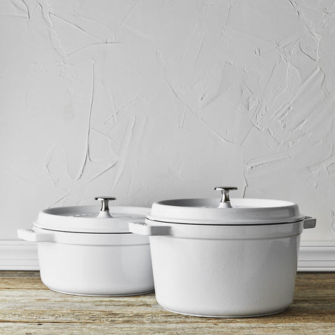 STAUB cocotte next to apples to show scale and capacity benefit serving 3 to 4 people