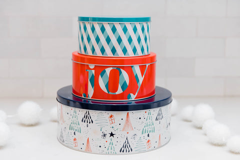 Steel Mill & Co. close-up of Joy Plaid pattern, attractive seasonal presentation