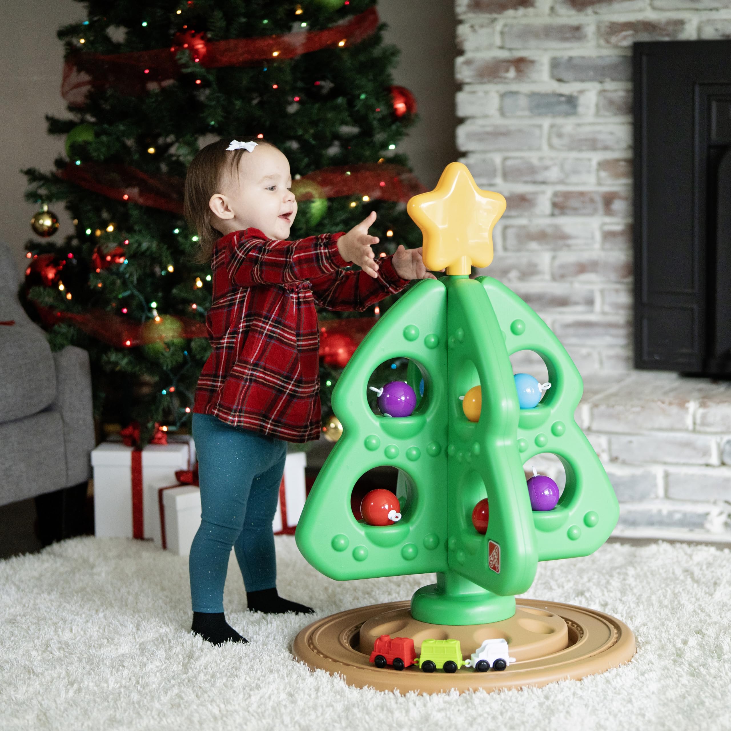 Step2 lifestyle toddler decorating scene encouraging imaginative play