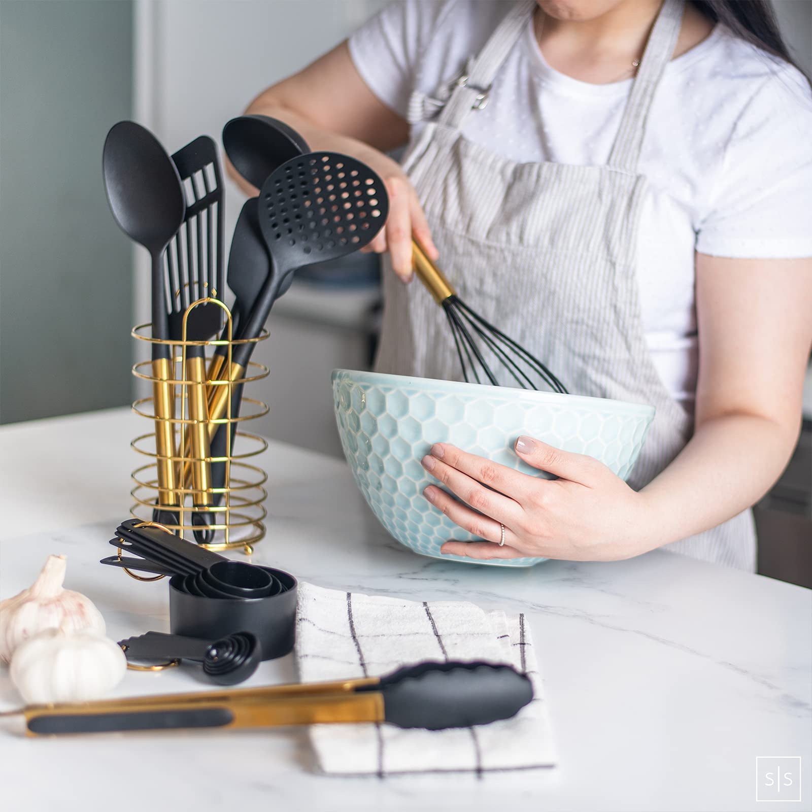 STYLED SETTINGS measuring cups and spoons set displayed for accurate baking convenience