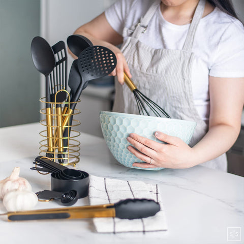 STYLED SETTINGS measuring cups and spoons set displayed for accurate baking convenience